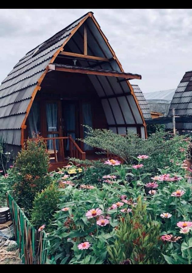Raffles Inn Labuan Bajo Kültér fotó